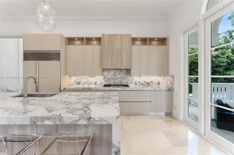 26 Tahiti Beach Island Road Coral Gables FL 33143