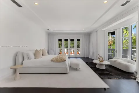 26 Tahiti Beach Island Road Coral Gables FL 33143