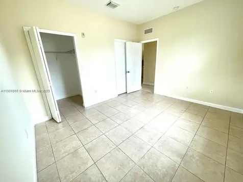 1660 SE 29th Street Homestead FL 33035