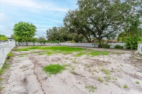 2476 NW 97th Street Miami FL 33147