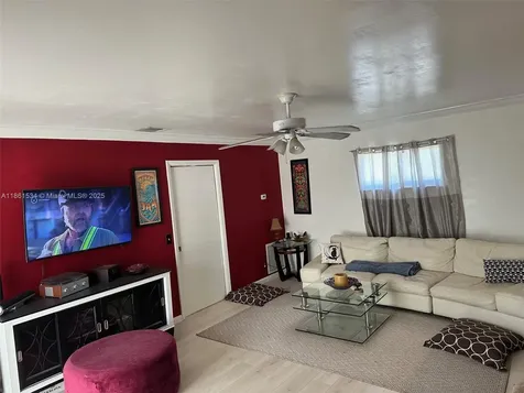22 Crossings Circle Boynton Beach FL 33435