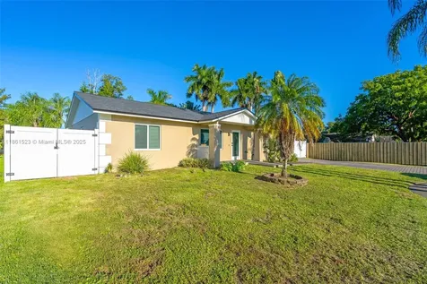 1120 SW 128th Drive Davie FL 33325
