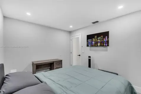 1120 SW 128th Drive Davie FL 33325