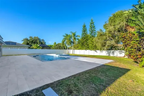 1120 SW 128th Drive Davie FL 33325