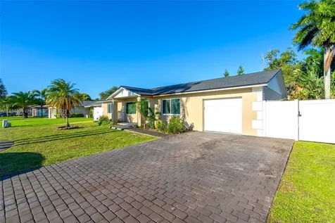 1120 SW 128th Drive Davie FL 33325