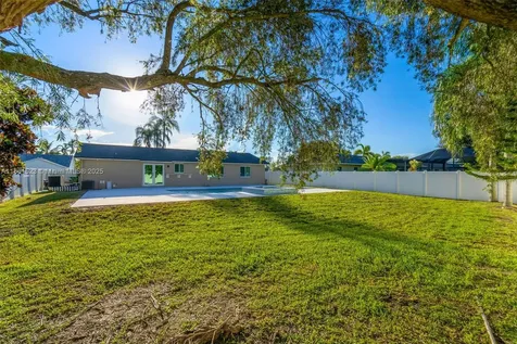 1120 SW 128th Drive Davie FL 33325