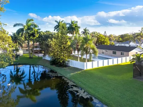 1120 SW 128th Drive Davie FL 33325