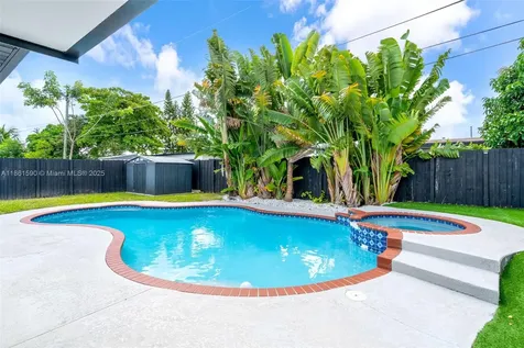 8640 NW 26th Place Sunrise FL 33322