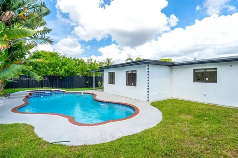 8640 NW 26th Place Sunrise FL 33322