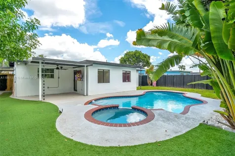 8640 NW 26th Place Sunrise FL 33322