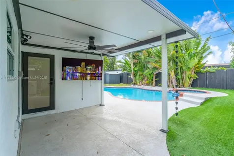 8640 NW 26th Place Sunrise FL 33322