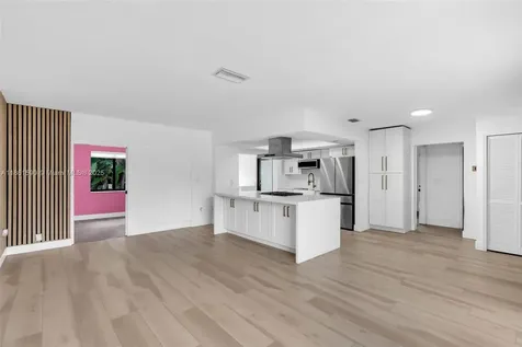 8640 NW 26th Place Sunrise FL 33322