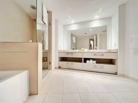 4111 S Ocean Drive Hollywood FL 33019