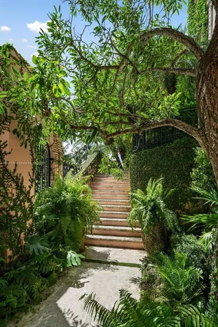 1840 S Bayshore Lane Miami FL 33133
