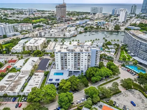 6900 Bay Drive Miami Beach FL 33141