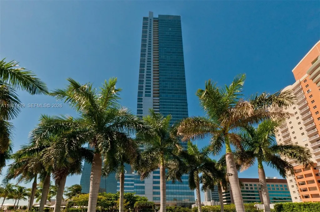 1425 Brickell Avenue Miami FL 33131