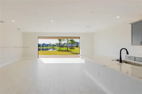 427 SE Vallarta Drive Port St. Lucie FL 34984