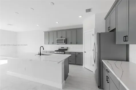 427 SE Vallarta Drive Port St. Lucie FL 34984