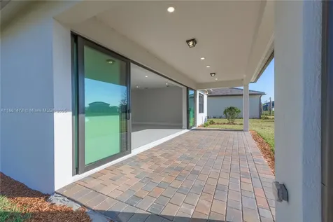 427 SE Vallarta Drive Port St. Lucie FL 34984