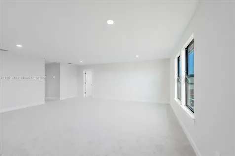 427 SE Vallarta Drive Port St. Lucie FL 34984