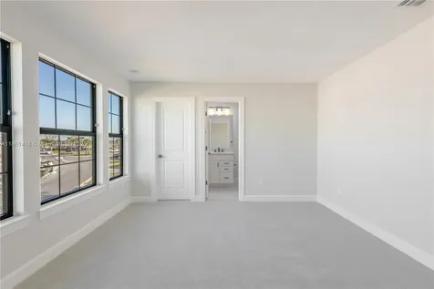 427 SE Vallarta Drive Port St. Lucie FL 34984