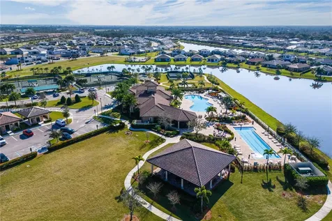 427 SE Vallarta Drive Port St. Lucie FL 34984