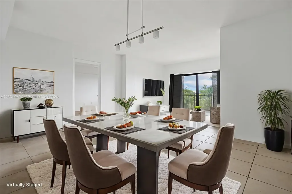 9340 Fontainebleau Boulevard Miami FL 33172