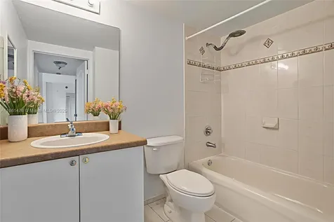 9340 Fontainebleau Boulevard Miami FL 33172