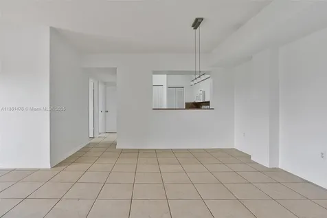 9340 Fontainebleau Boulevard Miami FL 33172