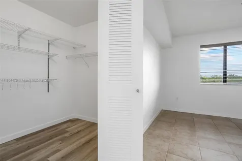 9340 Fontainebleau Boulevard Miami FL 33172