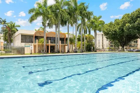 9340 Fontainebleau Boulevard Miami FL 33172
