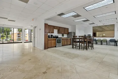 9340 Fontainebleau Boulevard Miami FL 33172