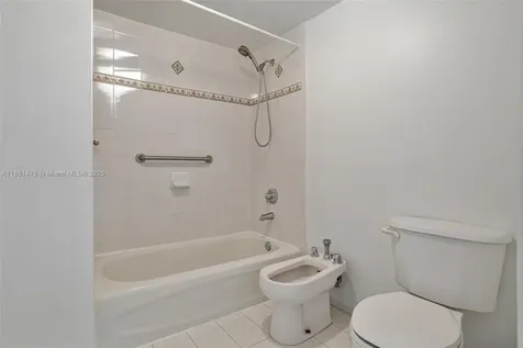 9340 Fontainebleau Boulevard Miami FL 33172