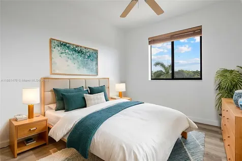 9340 Fontainebleau Boulevard Miami FL 33172
