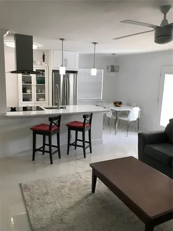 466 Normandy J Delray Beach FL 33484