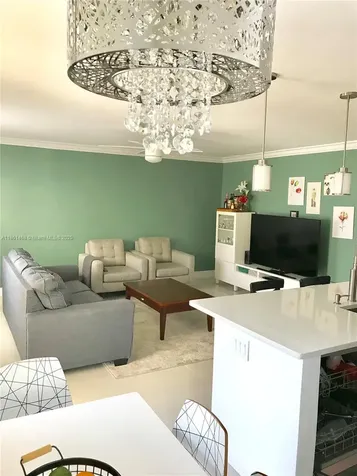 466 Normandy J Delray Beach FL 33484