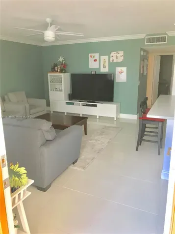 466 Normandy J Delray Beach FL 33484