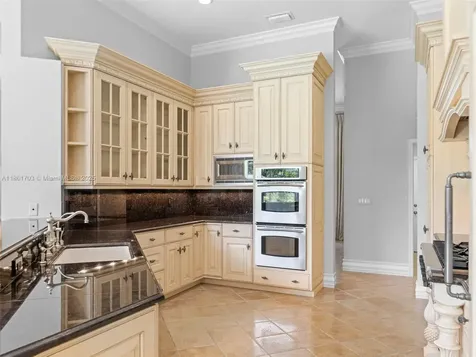 10915 NW 2nd Street Plantation FL 33324