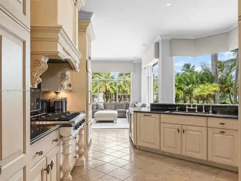 10915 NW 2nd Street Plantation FL 33324