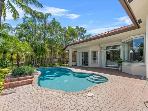 10915 NW 2nd Street Plantation FL 33324