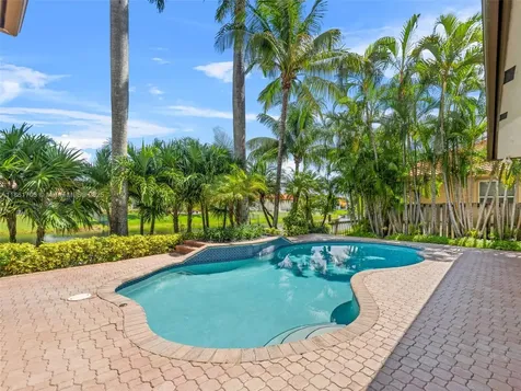 10915 NW 2nd Street Plantation FL 33324