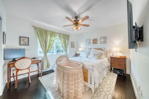 5640 SW 78th Street Miami FL 33143