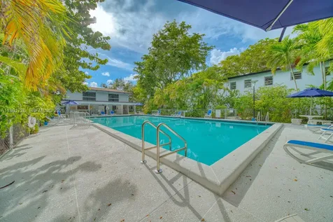 5640 SW 78th Street Miami FL 33143