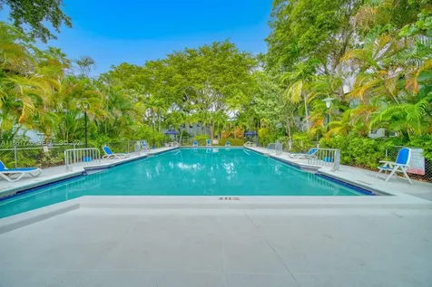 5640 SW 78th Street Miami FL 33143