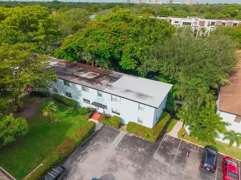 5640 SW 78th Street Miami FL 33143