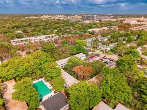 5640 SW 78th Street Miami FL 33143