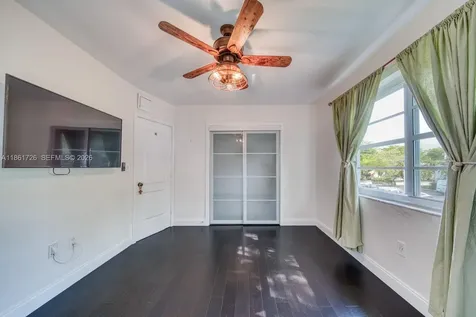 5640 SW 78th Street Miami FL 33143