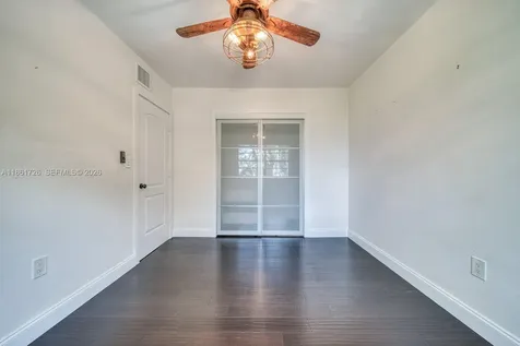 5640 SW 78th Street Miami FL 33143