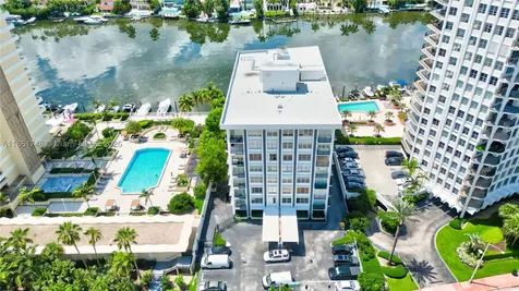 5640 Collins Avenue Miami Beach FL 33140