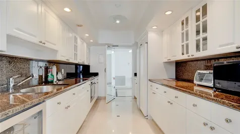 5640 Collins Avenue Miami Beach FL 33140